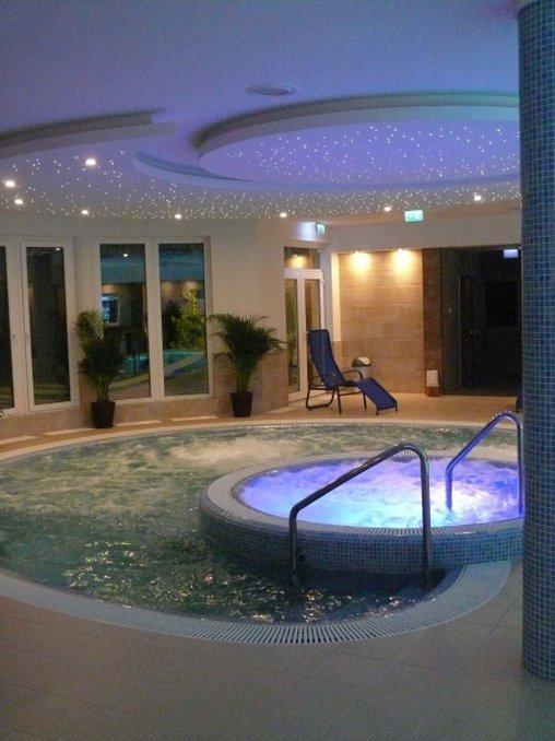 Garden Hotel Wellness Es Konferencia Сольнок Удобства фото