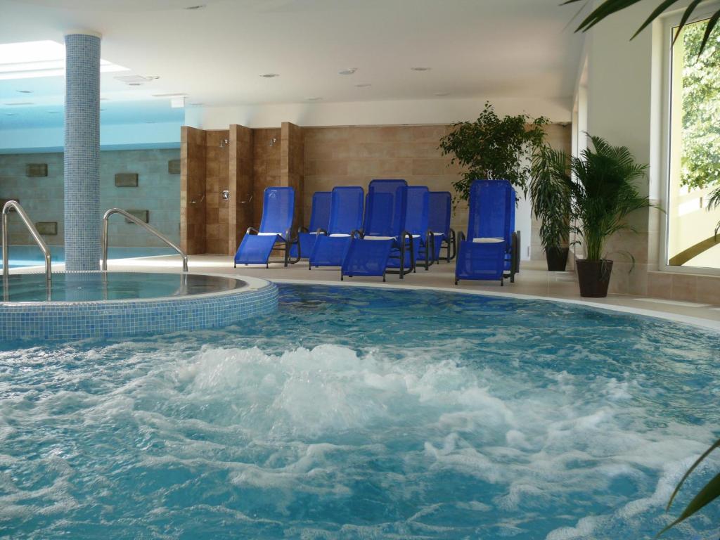 Garden Hotel Wellness Es Konferencia Сольнок Номер фото